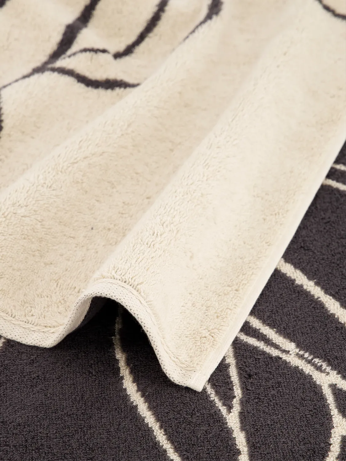 CAWÖ ATELIER FLORAL HÅNDKLE - BEIGE
